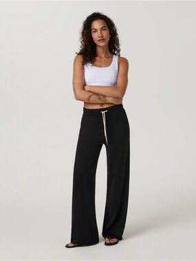 VUORI black Halo Essential Wideleg Pant